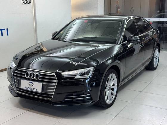 AUDI A4 2.0 TFSI ATTRACTION GASOLINA 4P S TRONIC